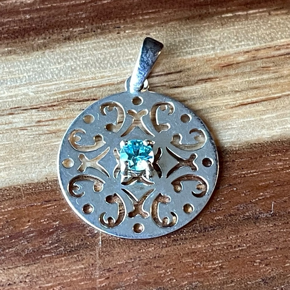 RJ Sterling Silver‎ Blue Topaz Pendant